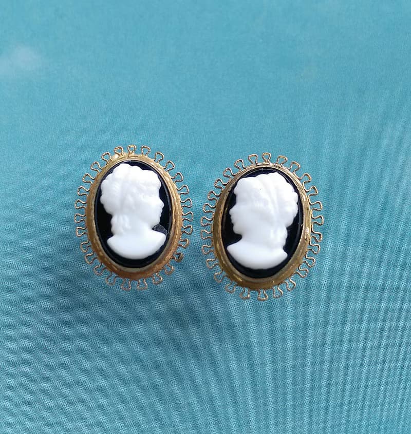 Vintage Jewelry 西洋古董飾品 CAMEO 12K包金 優雅 栓式耳環