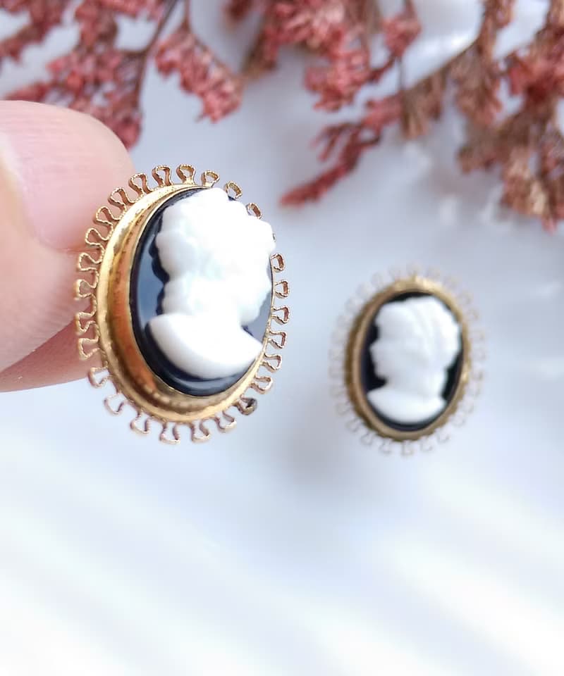 Vintage Jewelry 西洋古董飾品 CAMEO 12K包金 優雅 栓式耳環