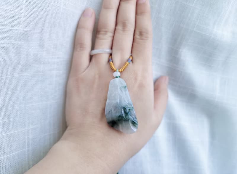 【親翠】天然翡翠 冰飄黃自帶山水感極美意境原石項鍊 | 意境藝術