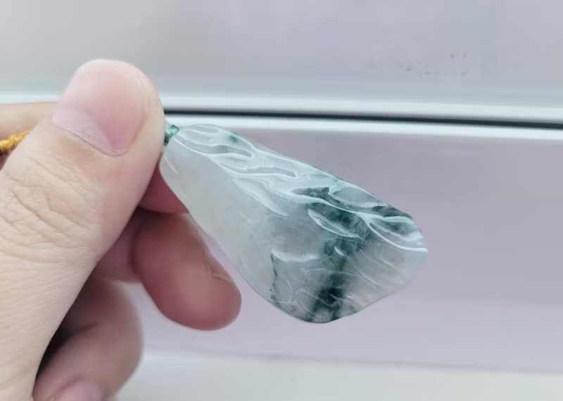 【親翠】天然翡翠 冰飄黃自帶山水感極美意境原石項鍊 | 意境藝術