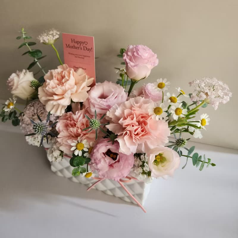 鮮花 自取。Love媽咪。母親節。陽台上的小花園(杏粉) 。康乃馨盆
