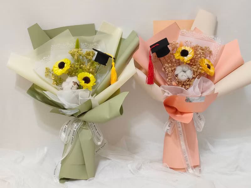 【藍芯手作】學士帽畢業花束 畢業送禮 情人節花束 生日 香皂花