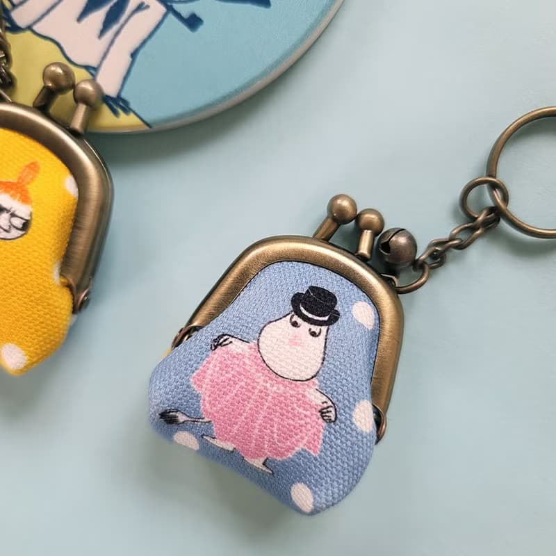 【Pinkoi x Moomin】小美與姆明爸爸 迷你口金 鑰匙圏 吊飾 -黃藍