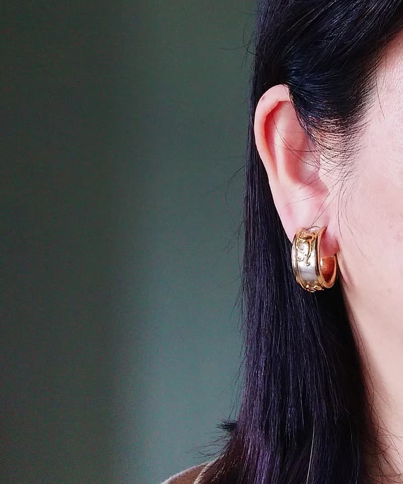 vintage jewelry  古典金色環形金錢豹夾式耳環