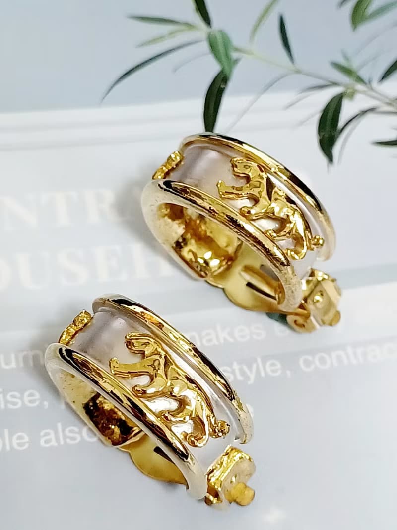vintage jewelry  古典金色環形金錢豹夾式耳環