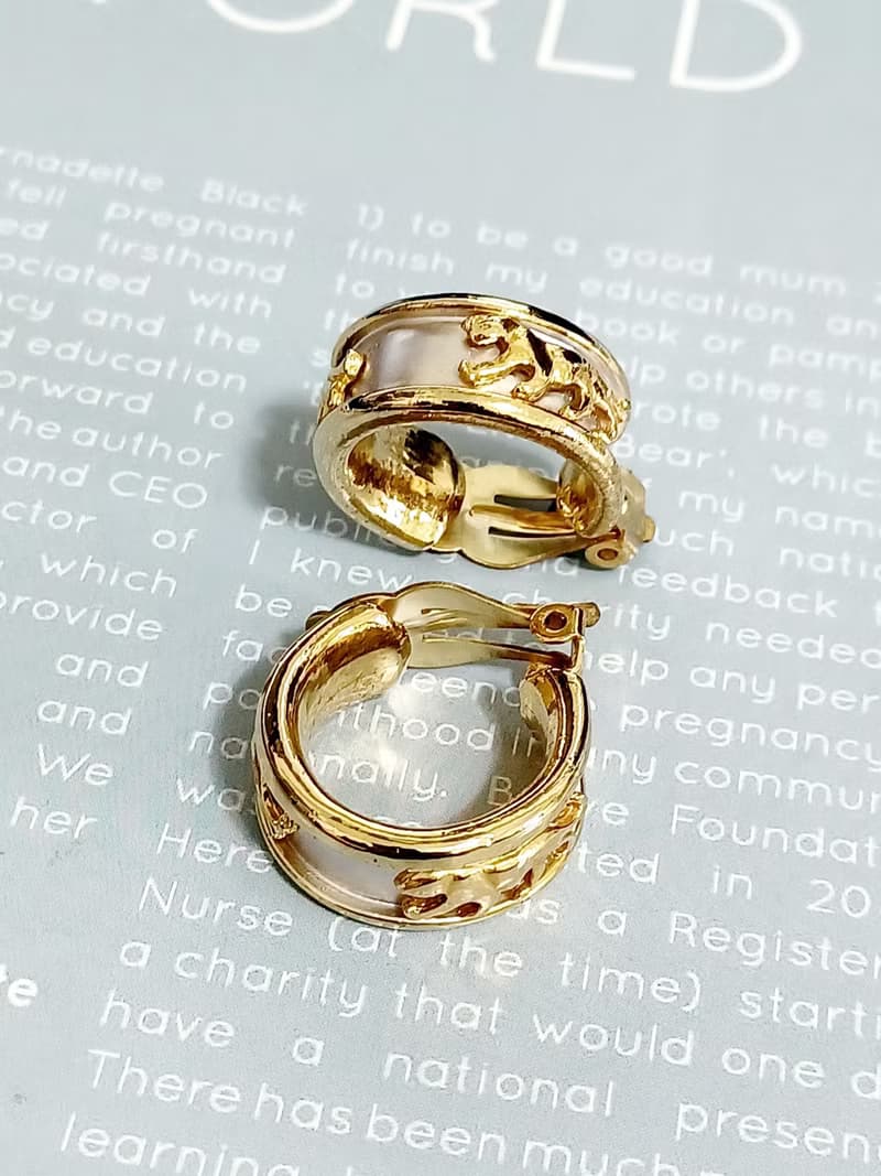 vintage jewelry  古典金色環形金錢豹夾式耳環