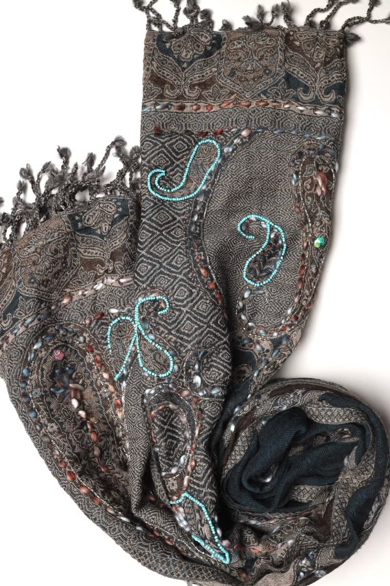 【精品禮盒】喀什米爾水煮羊毛手工刺繡圍巾披肩藍綠咖啡透紗釘珠