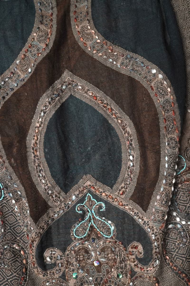 【精品禮盒】喀什米爾水煮羊毛手工刺繡圍巾披肩藍綠咖啡透紗釘珠