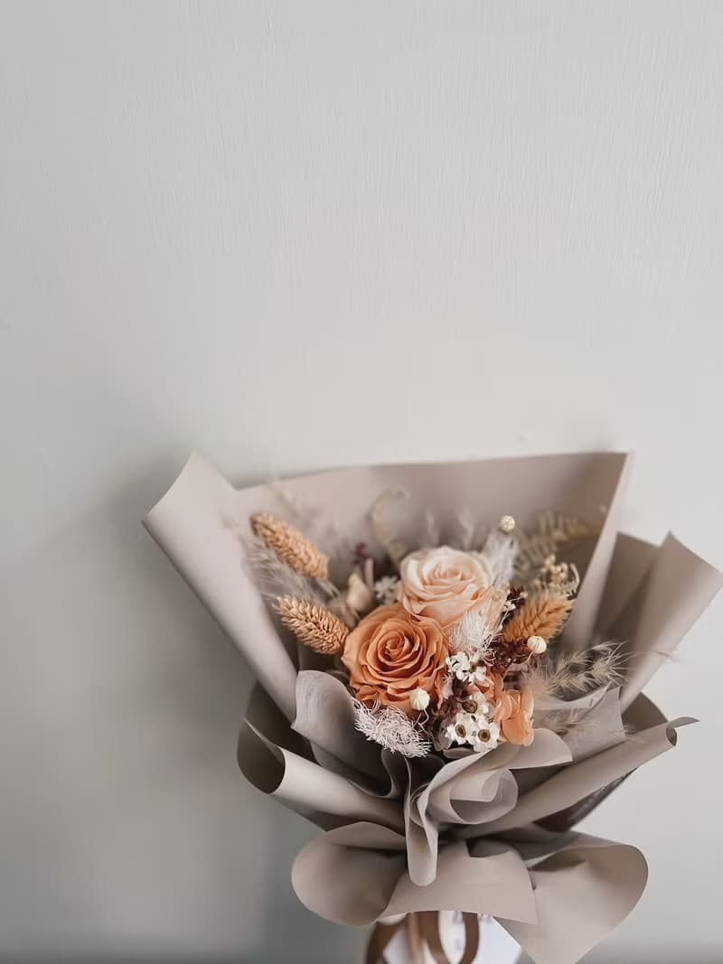 【永生玫瑰花花束】• 情人節/永生玫瑰花/永生玫瑰花花束/玫瑰花