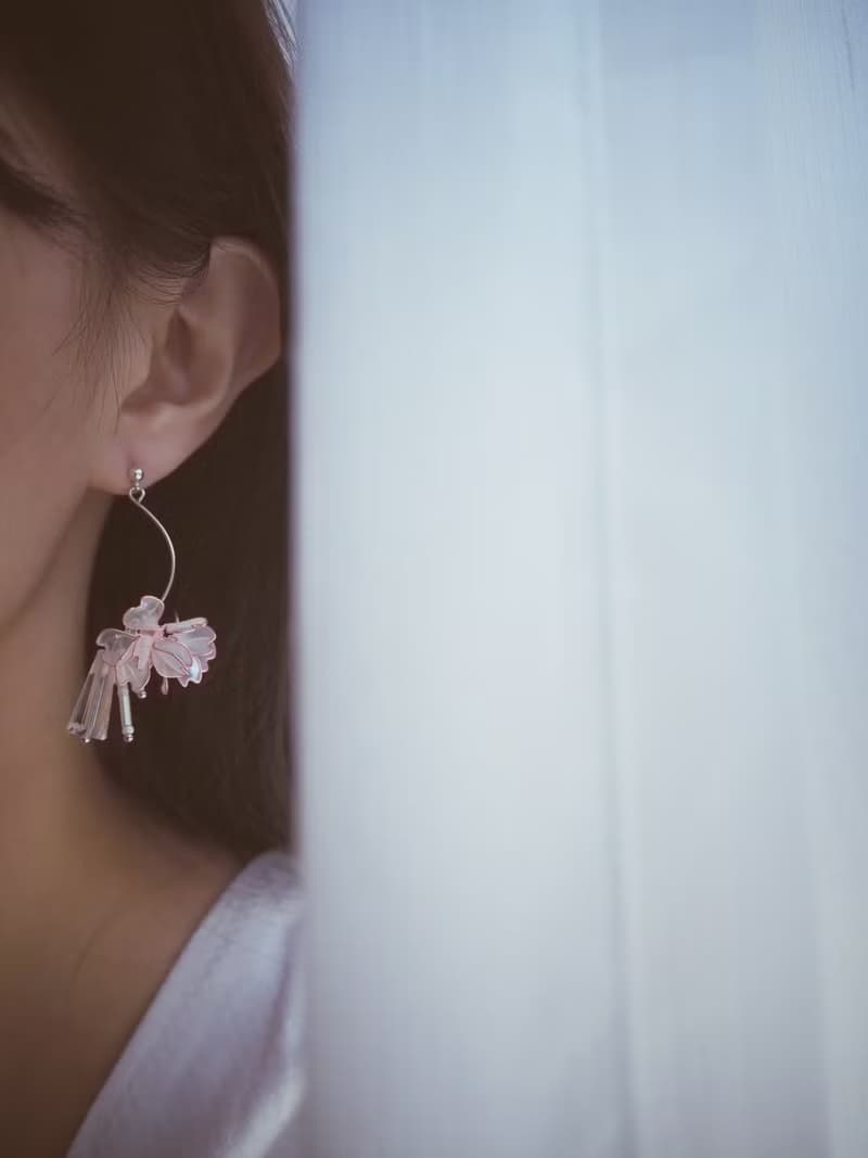 櫻吹 櫻花不對稱垂墜式樹脂耳環