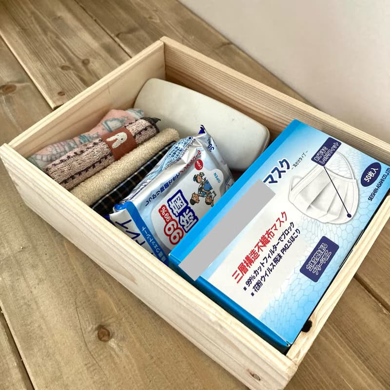 チェスト　ソファーテーブル　かわいい 四つ脚 木製　玄関収納　キャビネット　3段 引き出し収納　シェルフ　ブラウン