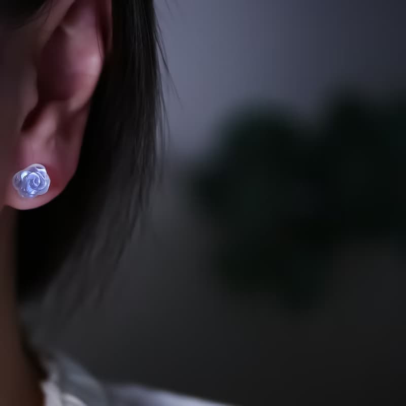 天然藍暈月光石玫瑰花 純銀耳針