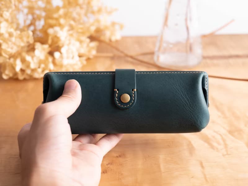 Paka-glass Slim #PeacockBlue イタリアンレザーの眼鏡ケース【入学祝】【就職祝】【カスタム可能なギフト】
