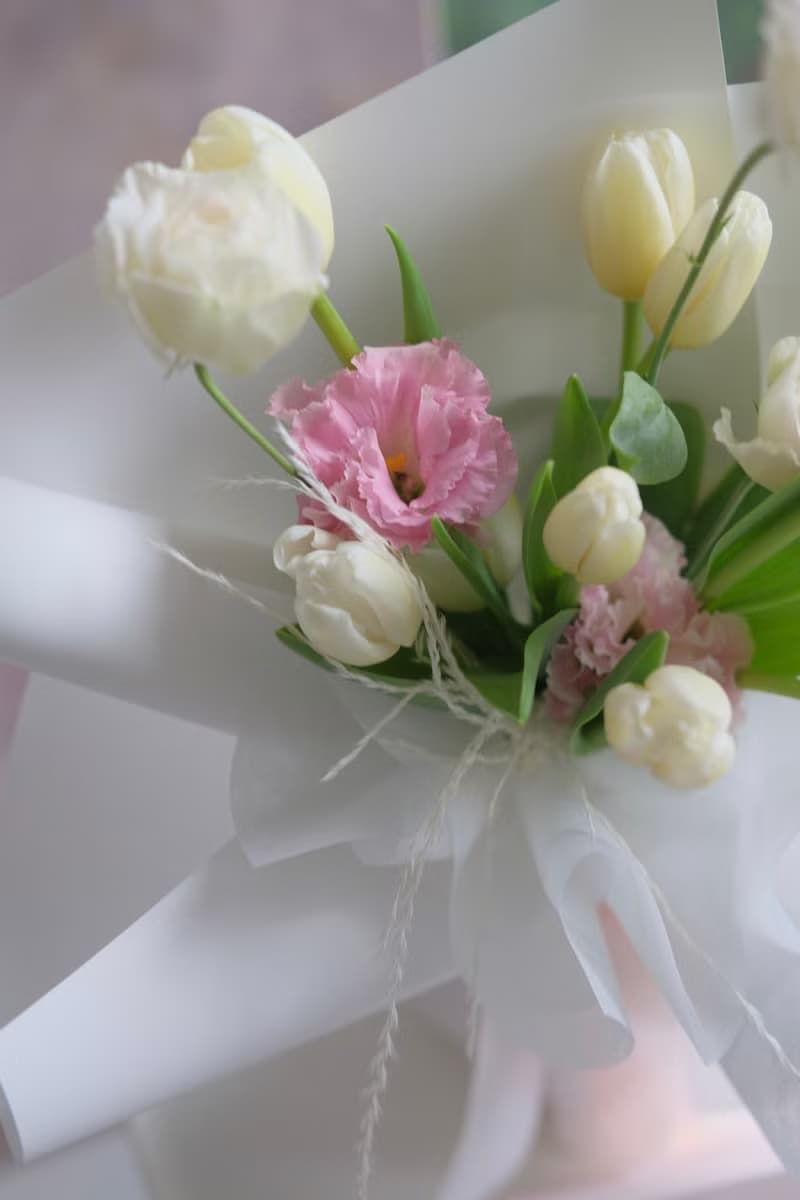 白色情人節 鬱金香 韓式花束  生日花束 女友禮物