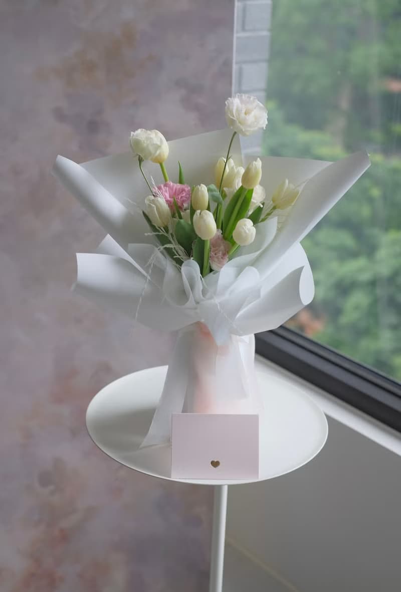白色情人節 鬱金香 韓式花束  生日花束 女友禮物