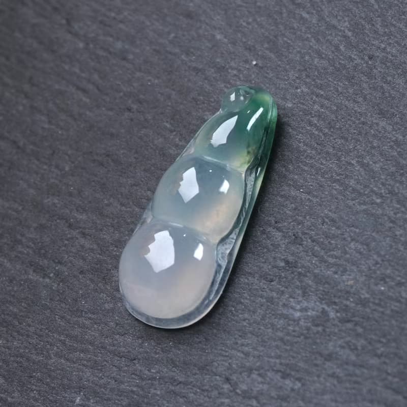 冰種飄綠花翡翠福豆 | 裸石 | 天然緬甸玉翡翠A貨 | 送禮