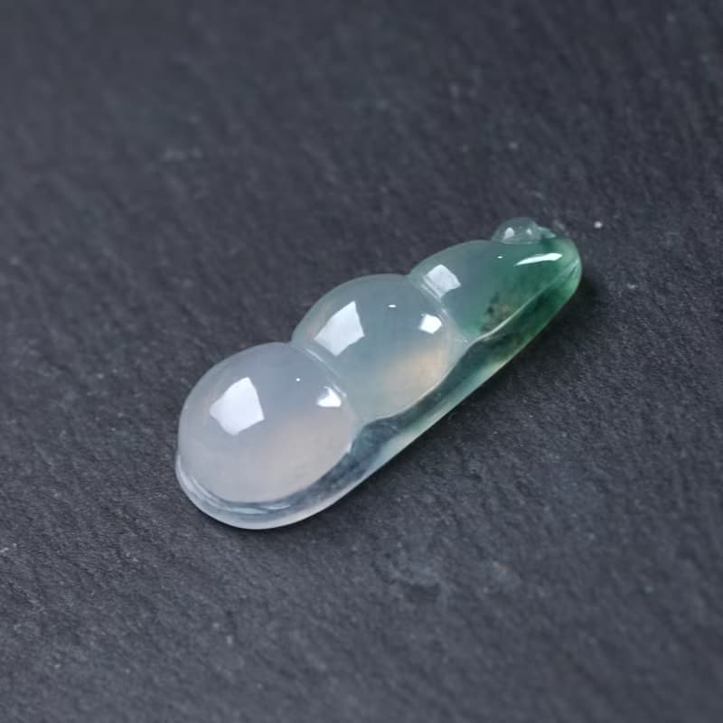 冰種飄綠花翡翠福豆 | 裸石 | 天然緬甸玉翡翠A貨 | 送禮