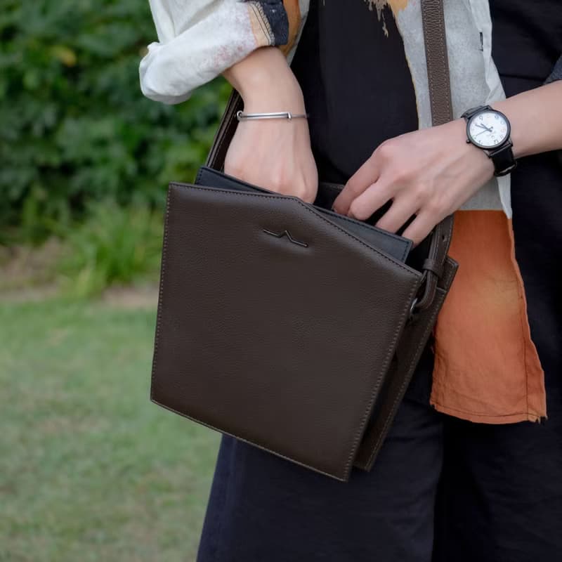 TAT・復古瀟灑罕有五角形簡約單肩斜揹包・可調節肩帶・朱古力