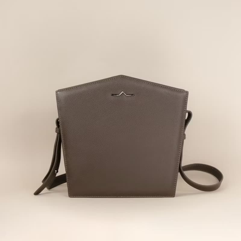 TAT・復古瀟灑罕有五角形簡約單肩斜揹包・可調節肩帶・朱古力