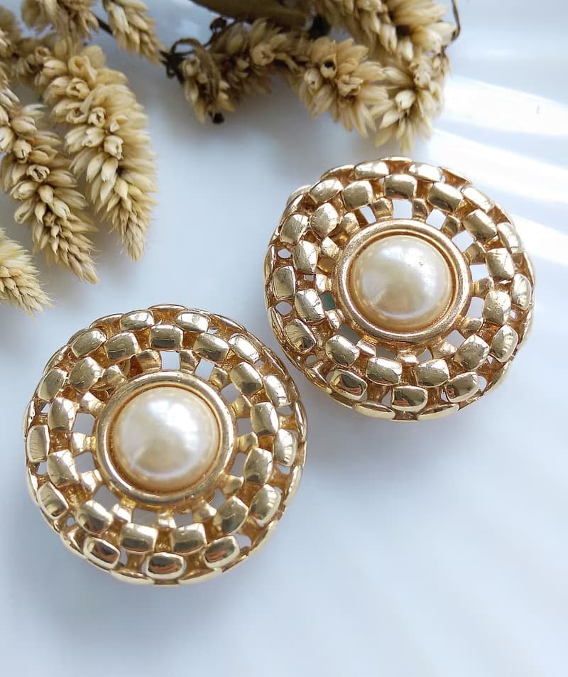 Vintage Jewelry 西洋古董飾品 大圓簍空 仿珠 夾式耳環