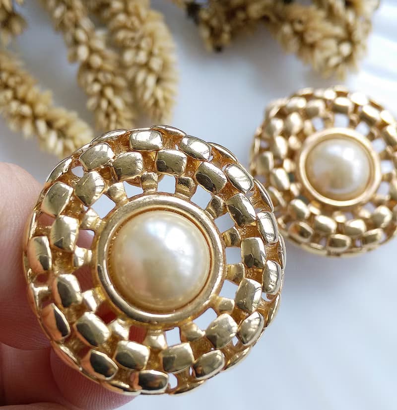 Vintage Jewelry 西洋古董飾品 大圓簍空 仿珠 夾式耳環