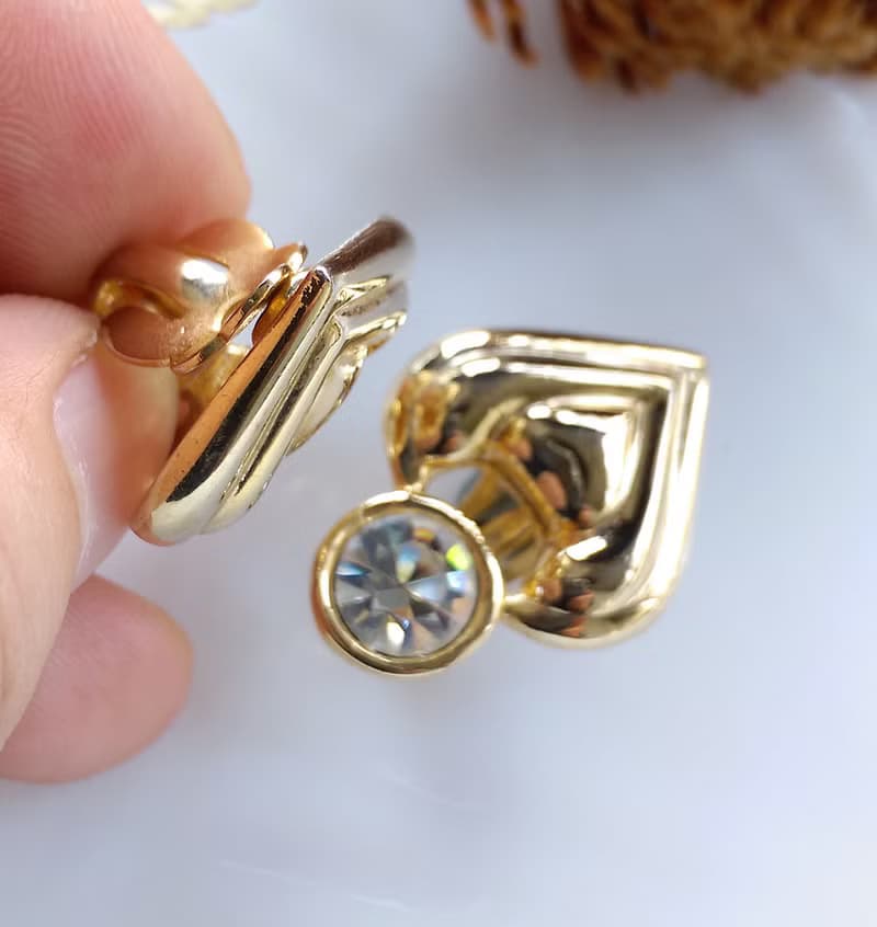 【西洋古董飾品 】淡金 金色調 桃心 摩登 夾式耳環