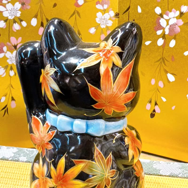 【楓影戀心】日本清水燒招財貓 |  黑地紅葉