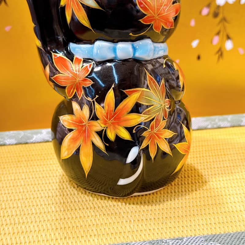 【楓影戀心】日本清水燒招財貓 |  黑地紅葉