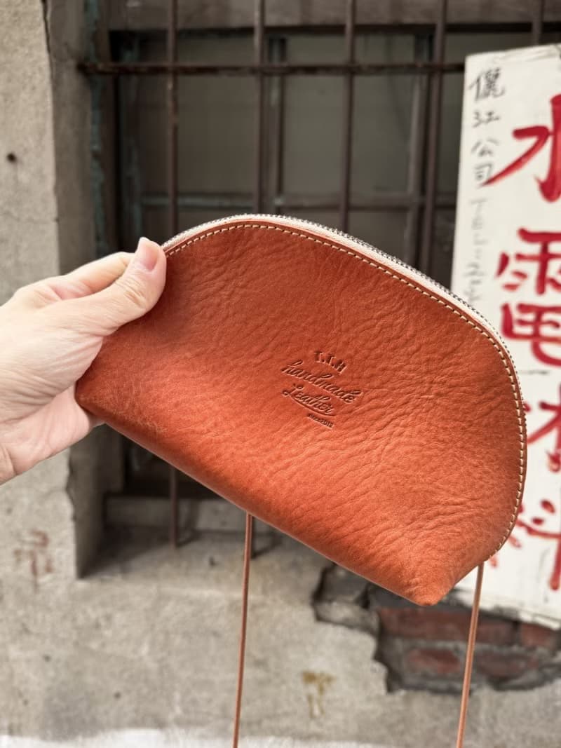 小貝殼包 / 斜背包 Color: 焦糖、軍綠