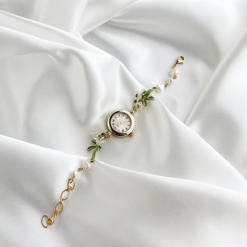 Lino/ホワイトフラワーと淡水パールのブレスレットウォッチ　LI192