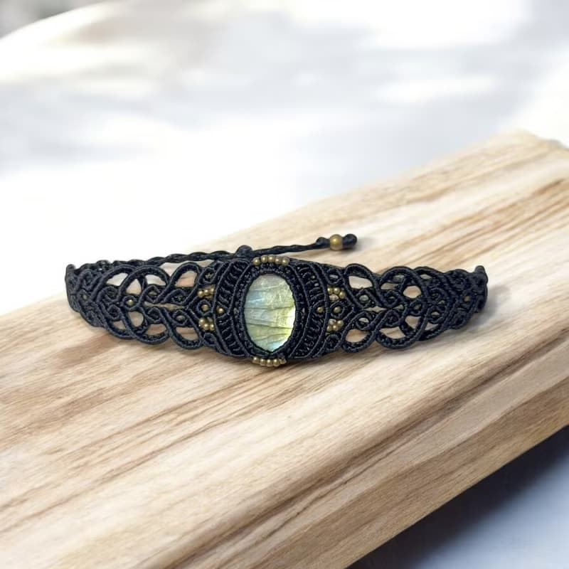 Crystoria Stone | Macrame | 南美蠟線 | 手鍊 | 黃光拉長石