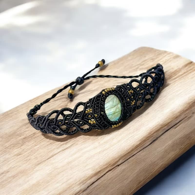 Crystoria Stone | Macrame | 南美蠟線 | 手鍊 | 黃光拉長石