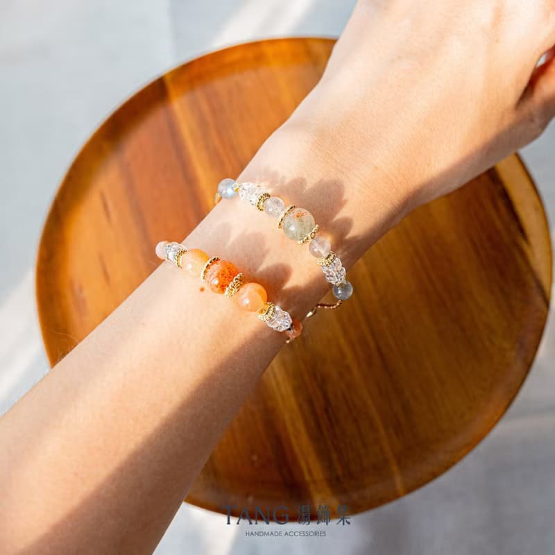 青蘊鎏光 磁吸手鍊。【鎏光款】阿魯沙 金太陽 白水晶。招貴人