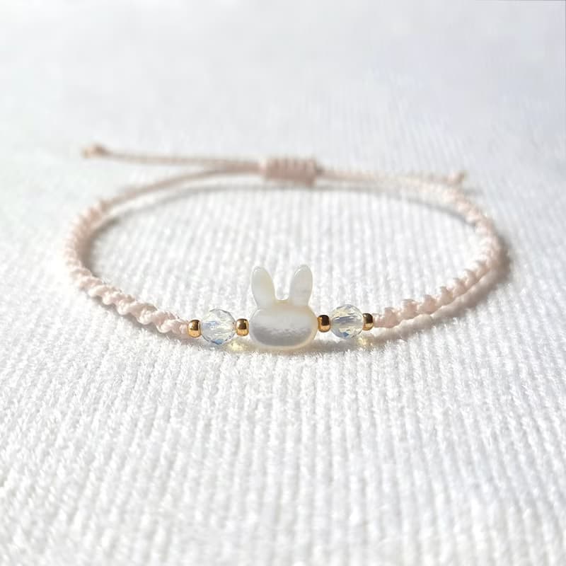 White Rabbit Mother-of-pearl Onyx Opalite Macrame Knot Bracelet