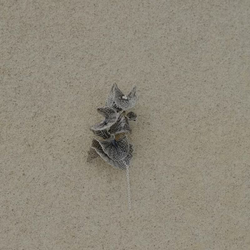 Six star 耳環/素黑款 樹脂 耳夾 夾式耳環 花 925銀 婚禮飾品