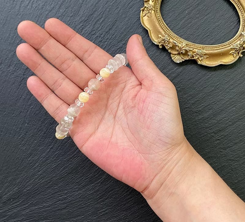 冰透天然白幽靈x櫻花瑪瑙x鑽石切面白水晶x黃方解石 財運手鍊