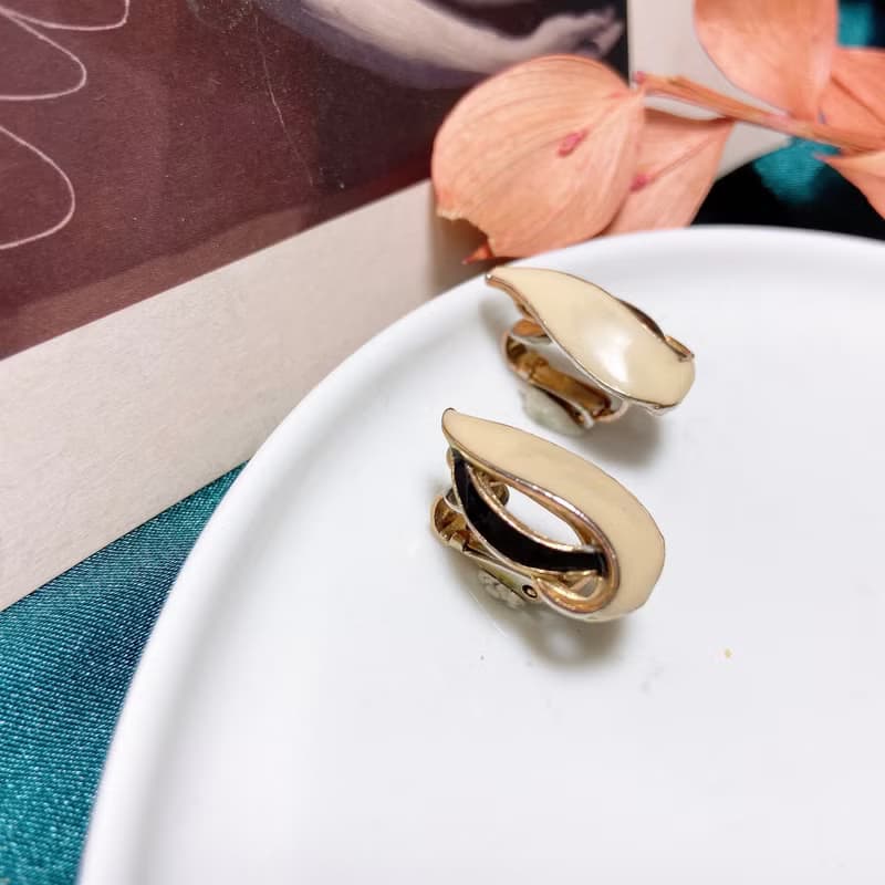 【西洋古董飾品】精品花葉琺瑯工藝 柔美花卉線條 耳環耳夾