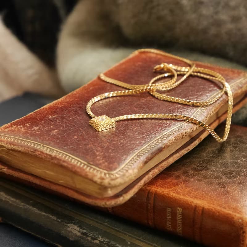 老又好古董珠寶Vintage金色菱形萊茵石項鍊 1987 Avon N817