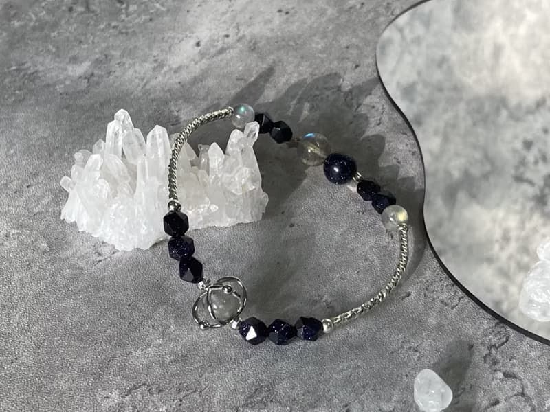 【月光下的星河。手鍊】藍砂石、灰月光石、拉長石|s925純銀|