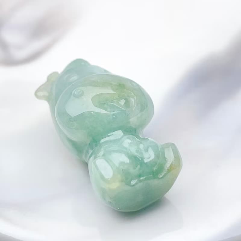 冰綠飄黃花翡翠乳牛吊飾 | 天然緬甸翡翠A貨 | 送禮