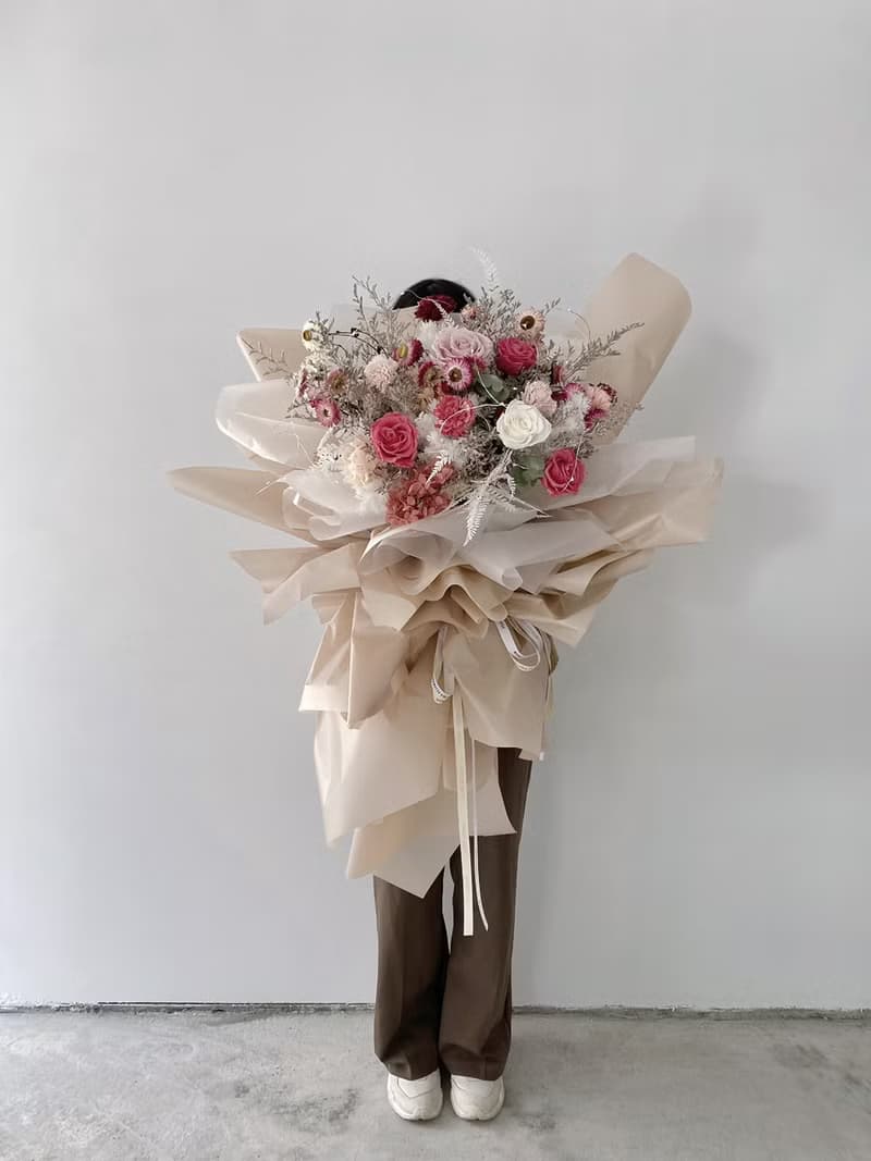 Flora Flower永生玫瑰巨大花束-奶茶色系