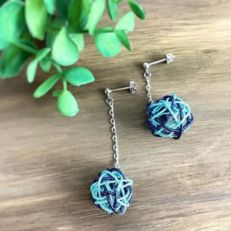 水引　くるくるボール　ピアス【アクア】ゆらゆら　ブルー　海　夏