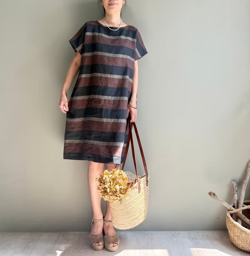 羅馬之夜/黑巧克力配色寬條紋義大利製亞麻短袖小洋裝100%亞麻