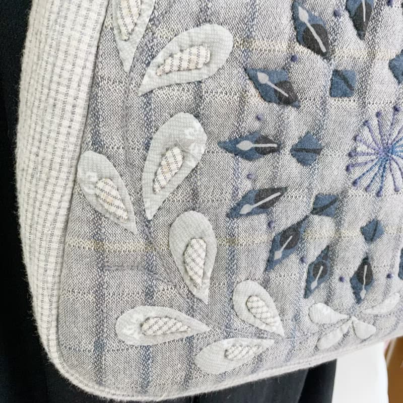 灰藍蕾絲刺繡日本先染布真皮提把手提包肩背包