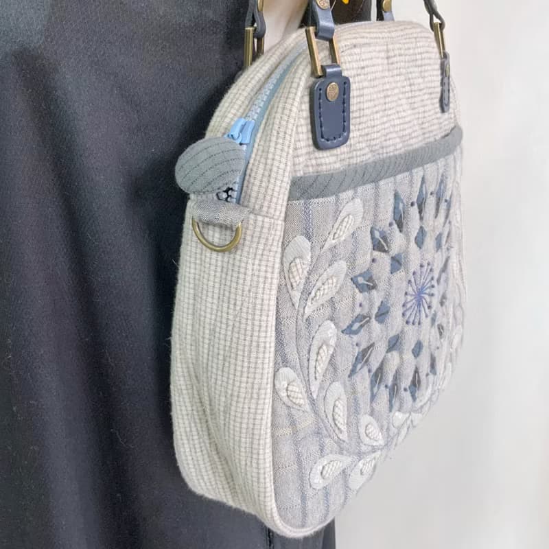灰藍蕾絲刺繡日本先染布真皮提把手提包肩背包