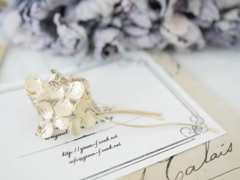 花束ピアス（片耳）