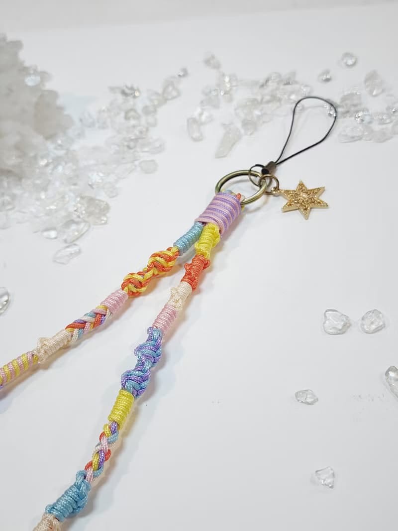 Paris*Le Bonheun。細繩的纏繞。編織手腕繩(夏日波希米亞)