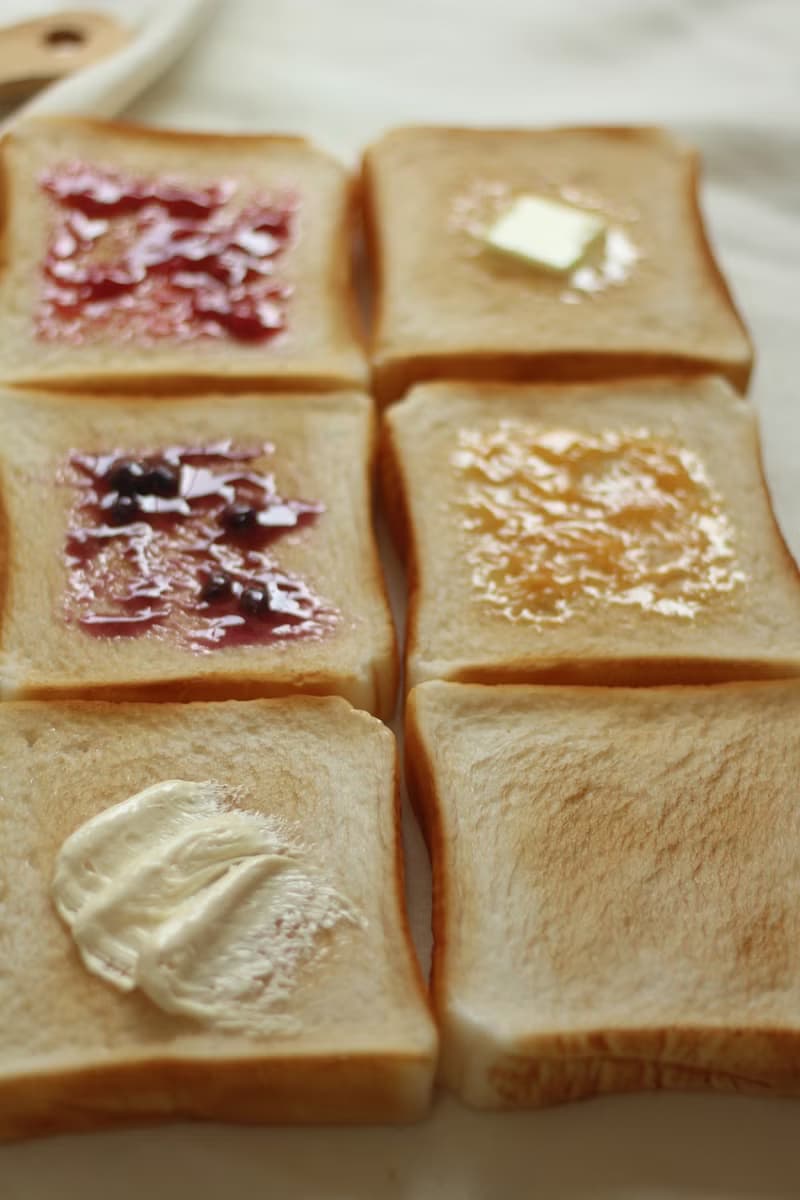 吐司包　藍莓果醬