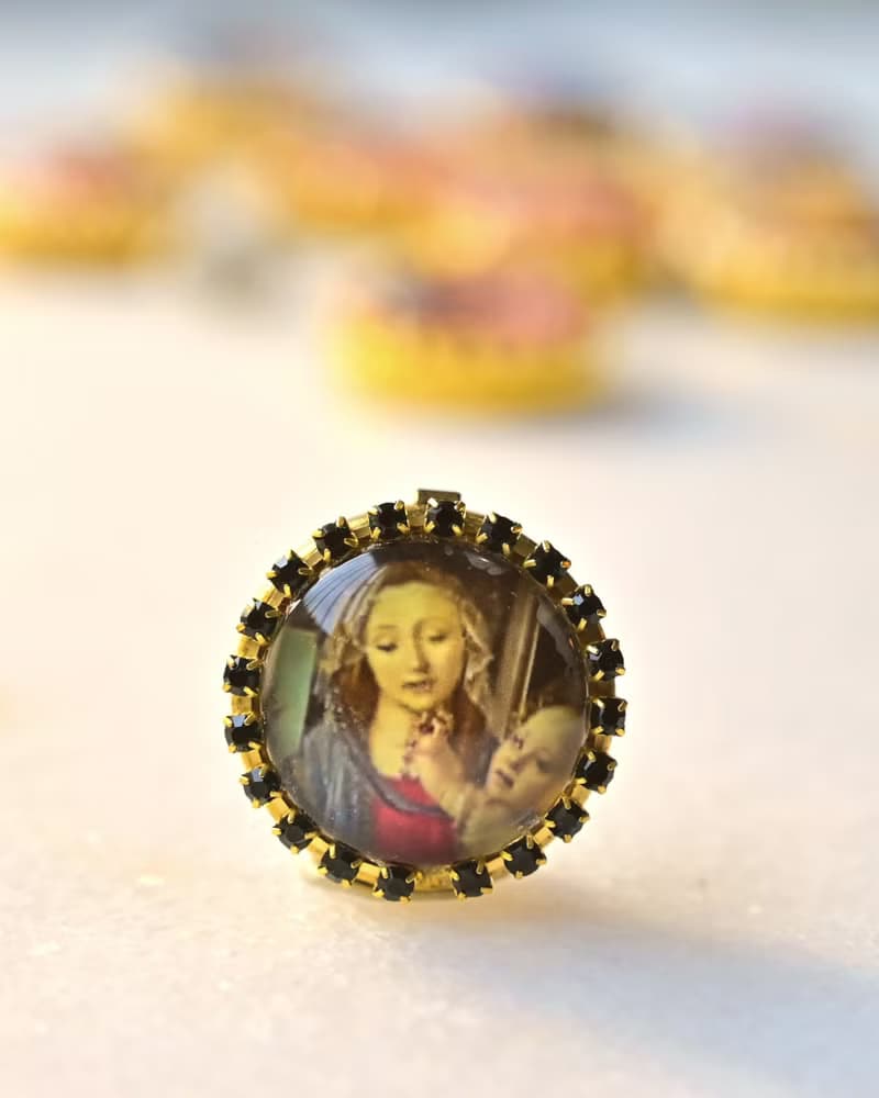 Button Cover 手作鈕扣飾~復古宗教feel~名畫系列: 聖母子與石榴