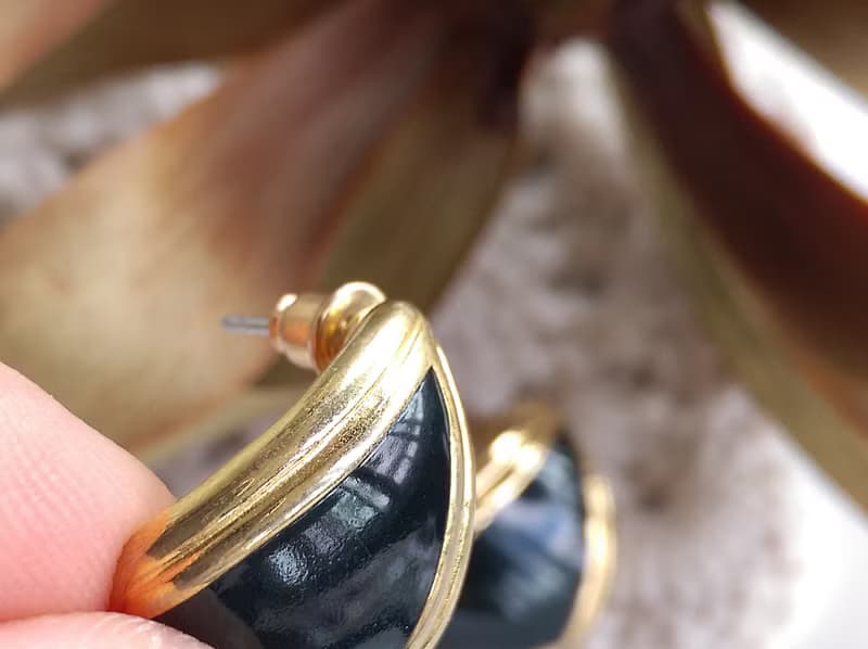 Vintage Jewelry 西洋古董飾品 MONET 知性 黑色調 針式耳環